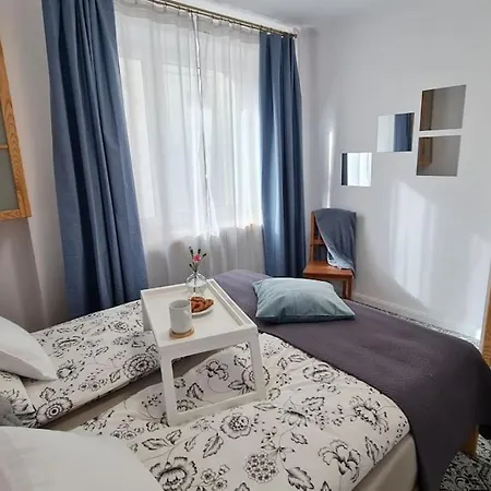 Zachodni Z Balkonem 4 Osoby * Varšava